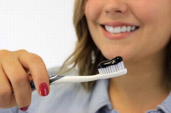 Tác dụng của than hoạt tính trong làm đẹp